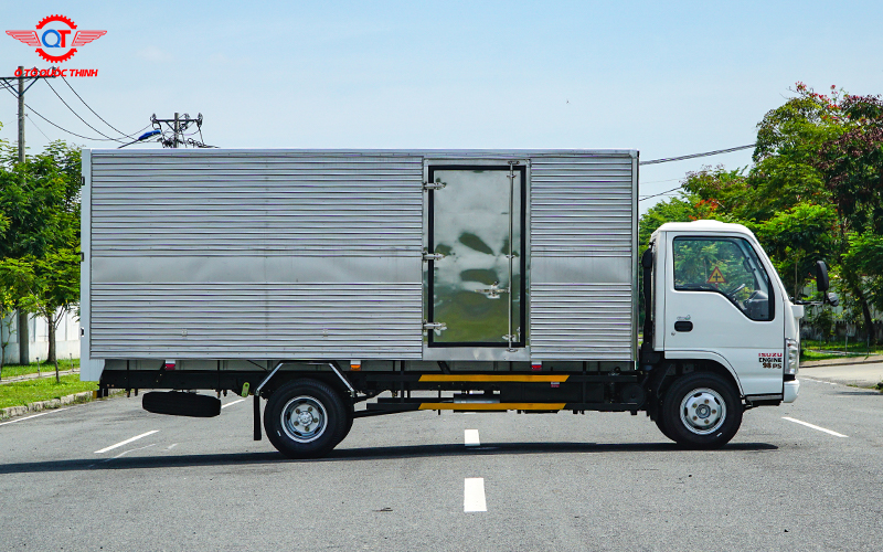 Ce tải ISUZU VM NK650SL9 thùng kín